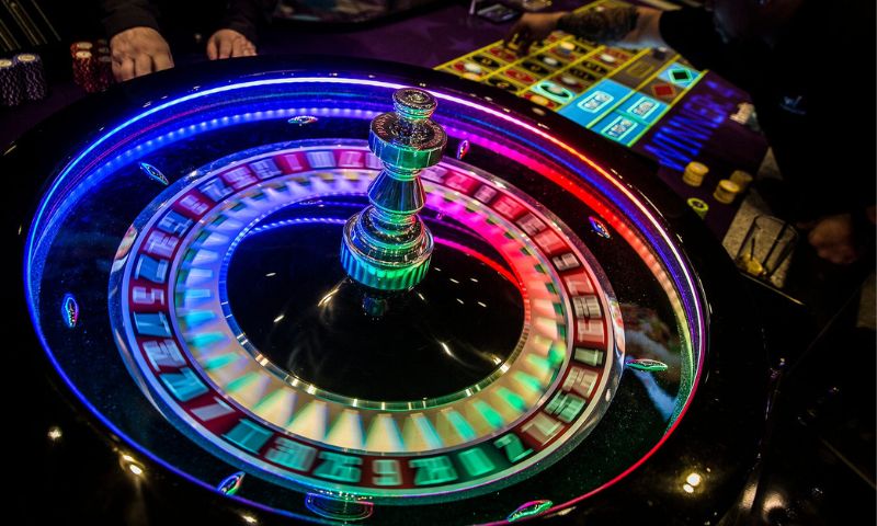 Cách chơi Roulette tại 8Kbet ánh số quay vòng hiệu quả